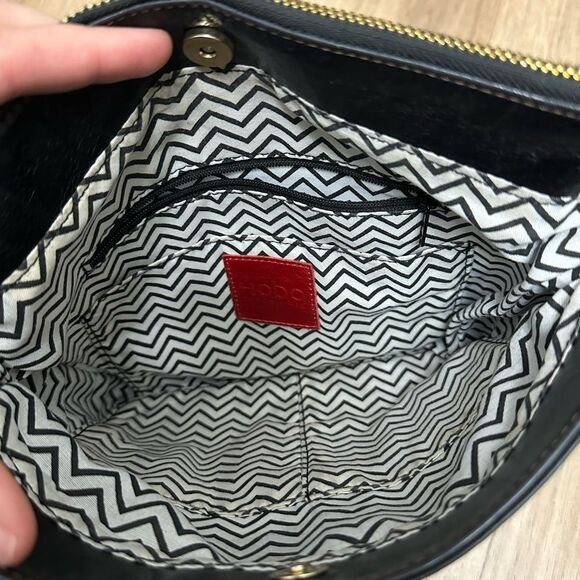 Hobo Black Leather Crossbody Bag - Picture 3 of 6